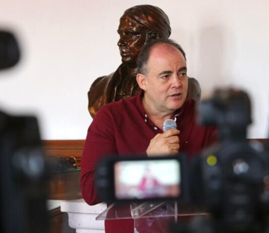 Congreso debe impulsar acciones para prevenir problemas de salud mental: Baltazar Gaona