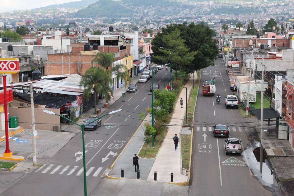 Invita Alfonso Martínez Alcázar al nuevo Parque Lineal de Avenida del Quinceo