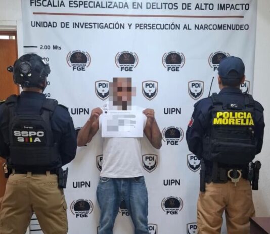 Asegura Policía Morelia a hombre con presunto cristal en la Leandro Valle