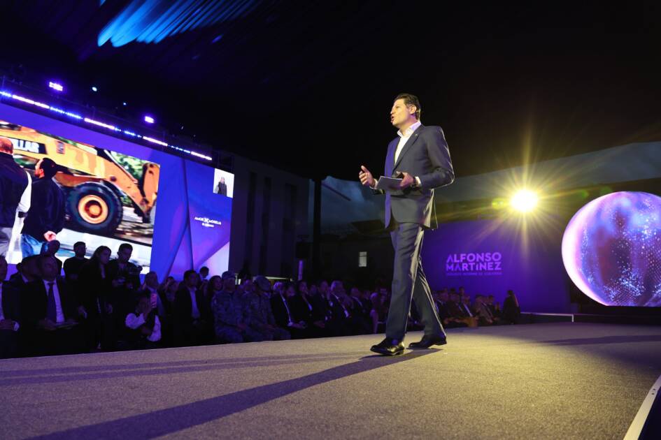 Presenta Alfonso Martínez Alcázar su II Informe de Gobierno