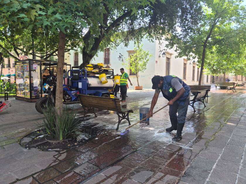 Gobierno de Morelia da mantenimiento a Andador El Nigromante