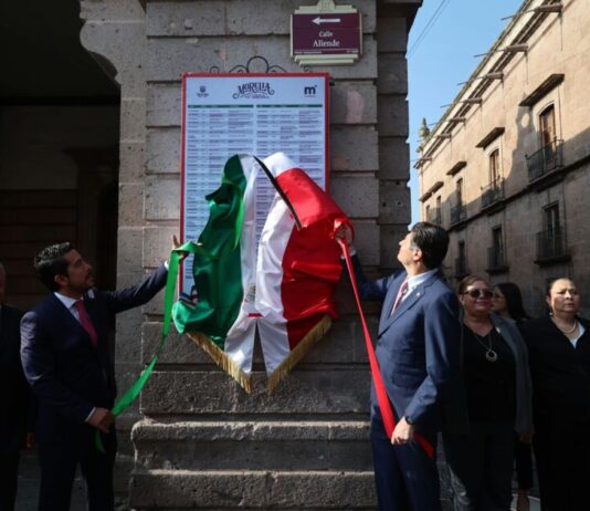 Encabeza Alfonso Martínez colocación de programa patrio en Bando Solemne