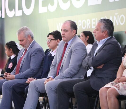 Cuatro ciclos escolares completos reflejan el compromiso con la educación: Baltazar Gaona