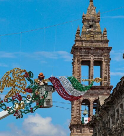 Morelia se ilumina de colores patrios durante septiembre