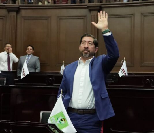 En Segundo Informe Legislativo Abraham Espinoza reitera compromiso con las familias michoacanas