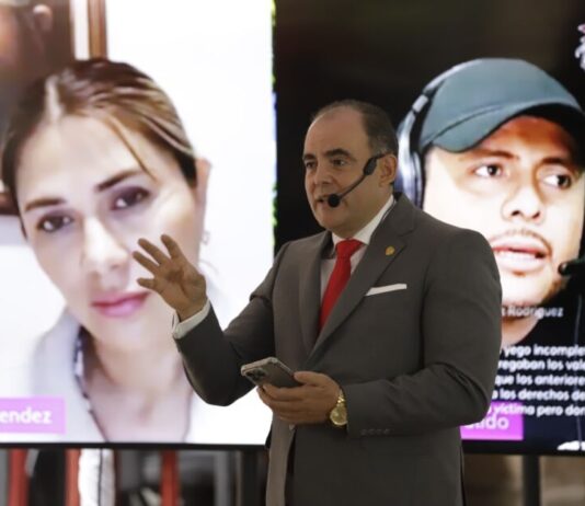 Baltazar Gaona pide a la Fiscalía citar a Grecia Quiroz por el caso Carlos Manzo