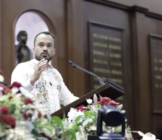 Saber gobernar también es saber escuchar y rectificar: Hugo Rangel