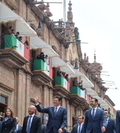 Desfile por Aniversario de la Independencia llena de fervor patrio el Centro de Morelia
