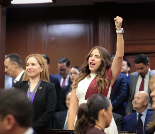 En el marco del Quinto Informe del Ejecutivo, Giulianna Bugarini destaca obras y resultados