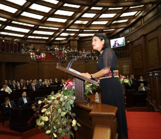 Bedolla le cumple a Michoacán, afirma Erendira Isauro al contestar al Quinto Informe de Gobierno