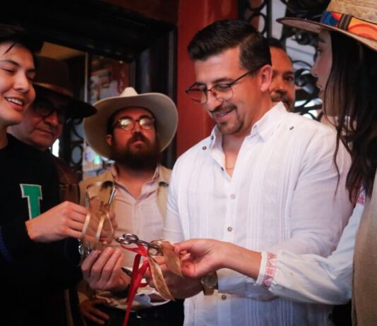 Legislar es escuchar y regresar al territorio: Toño Mendoza