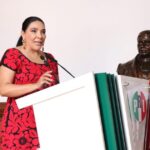 Adriana Campos Huirache reconoce a Guillermo Valencia en su Segundo Informe Legislativo