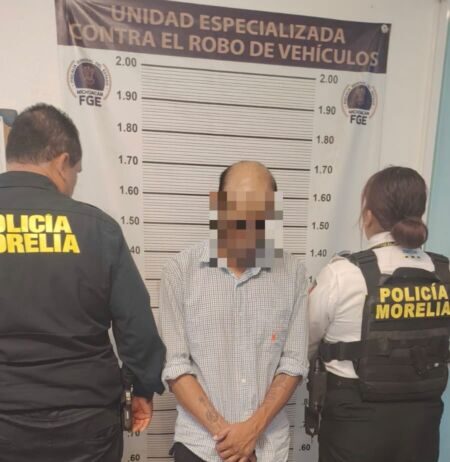 Policía Morelia recupera vehículo con reporte de robo y detiene a su conductor