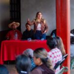 Dayana Pérez Mendoza suma esfuerzos con la comunidad de Zirahuén para preservar la Noche de Ánimas